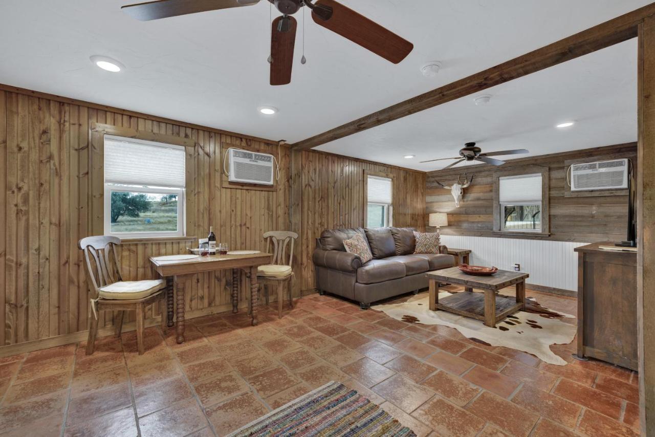 Ohana Ranch Cabin - 12 Minutes To Historic Main St Fredericksburg Exterior foto